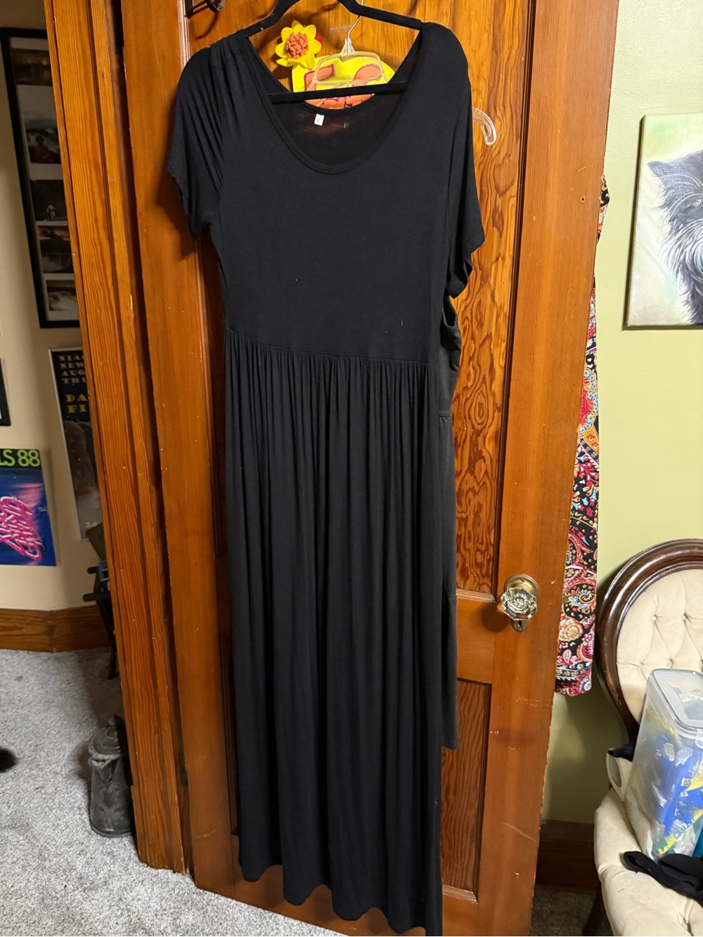 Classic Black Short-Sleeve Maxi Dress - Versatile Everyday Style